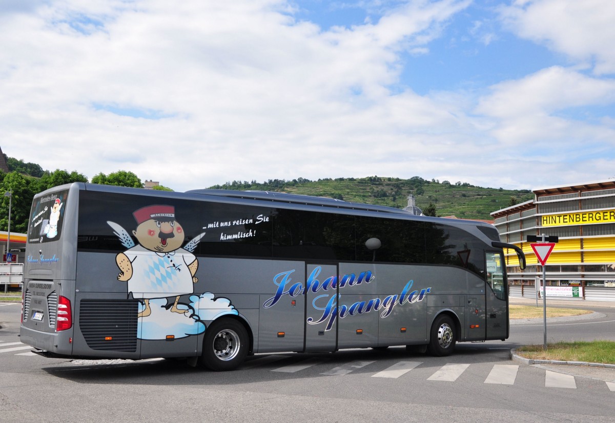 Mercedes Tourismo von Johann Spangler aus der BRD im Juni 2015 in Krems.