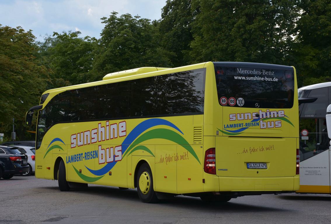 Mercedes Tourismo von Lambert Reisen aus der BRD 06/2017 in Krems.