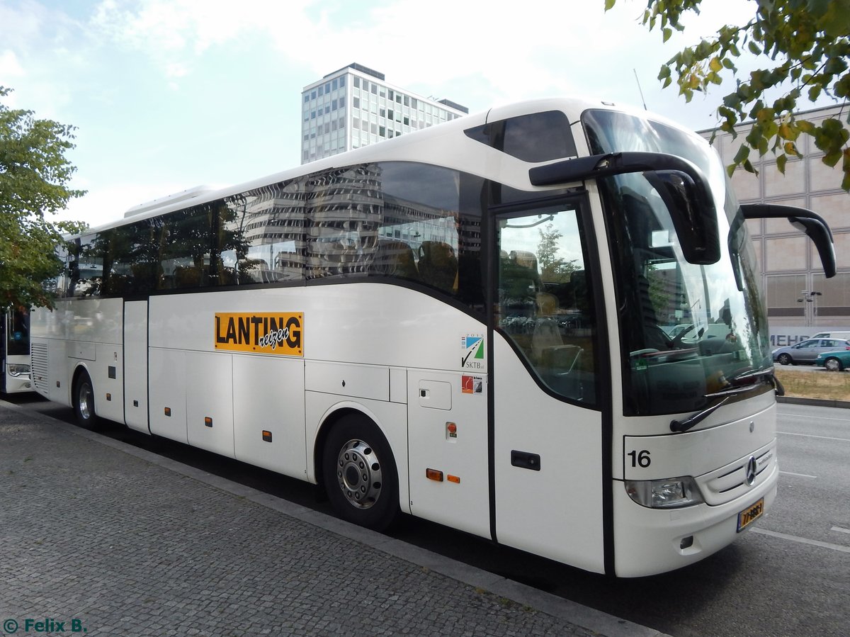 Mercedes Tourismo von Lanting Reizen aus den Niederlanden in Berlin.