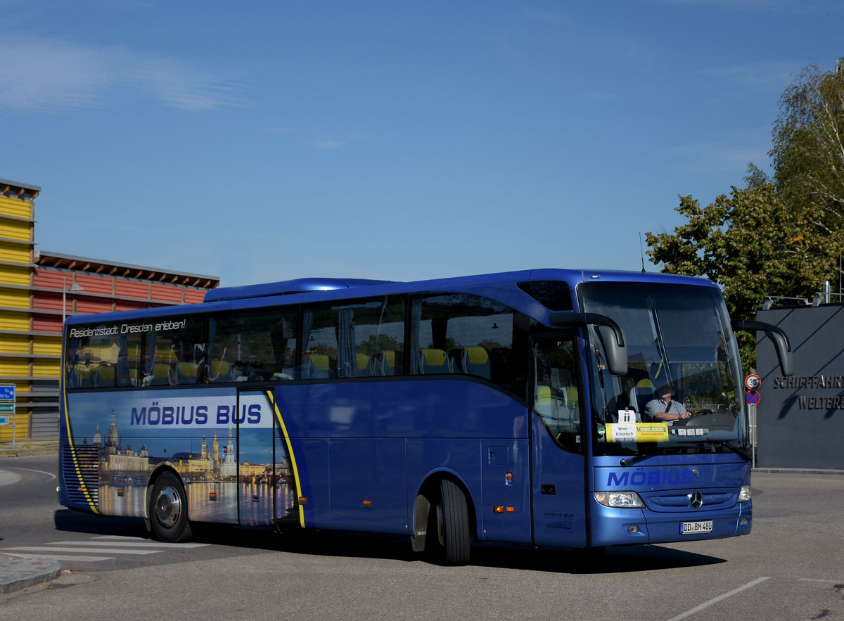 Mercedes Tourismo von Mbius Bus aus der BRD in Krems.