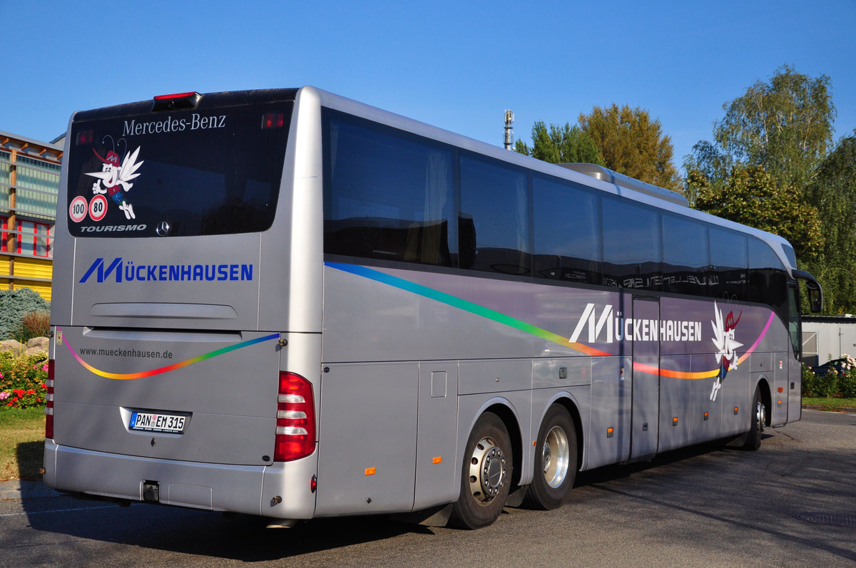 Mercedes Tourismo von Mckenhausen Reisen aus der BRD in Krems.