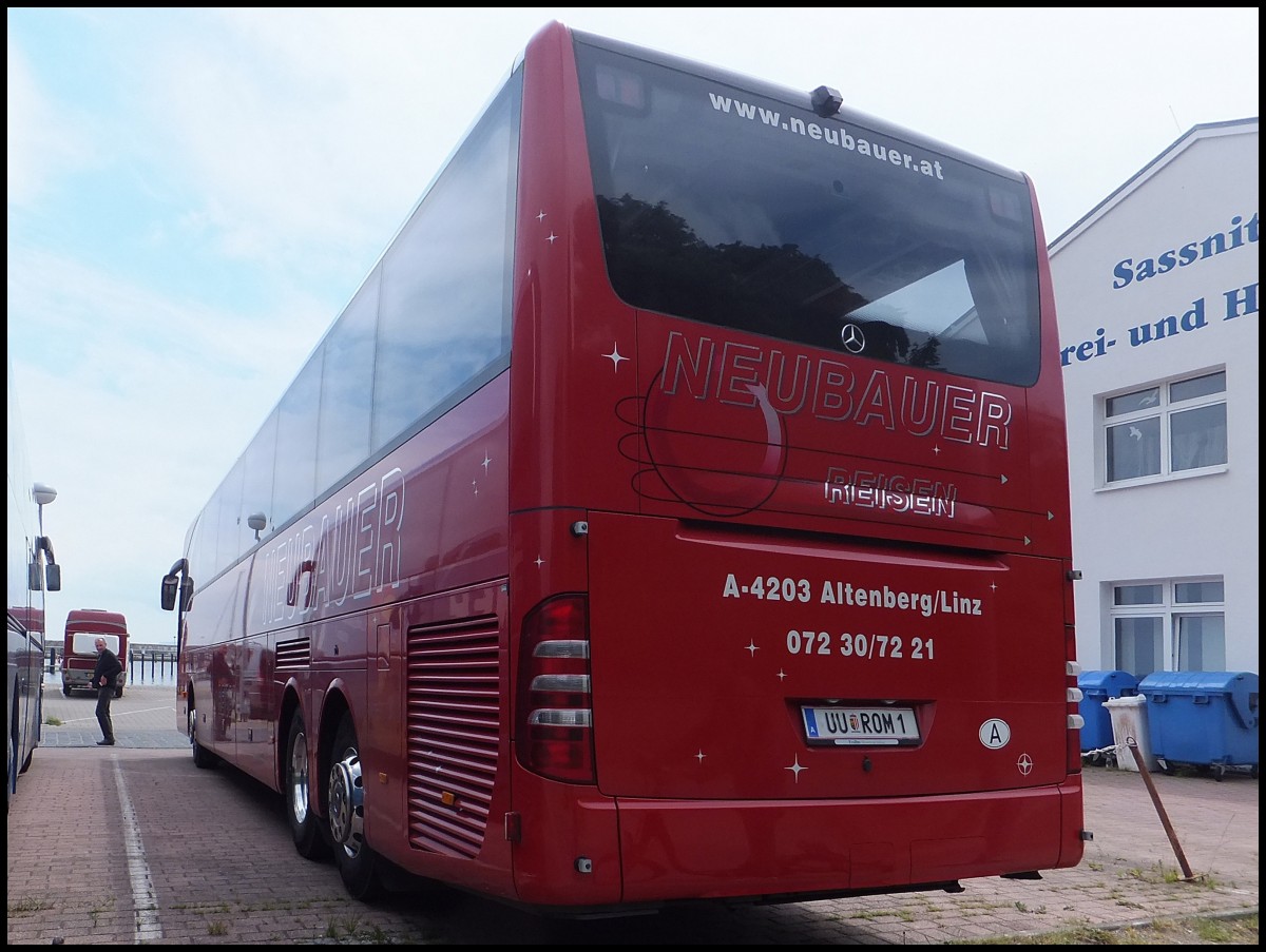 Mercedes Tourismo von Neubauer aus sterreich im Stadthafen Sassnitz.