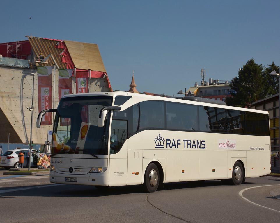 Mercedes Tourismo von Raf Trans aus PL im Mai 2018 in Krems.