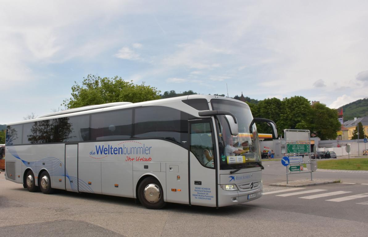 Mercedes Tourismo von Reise Schieck aus der BRD 2018 in Krems gesehen.