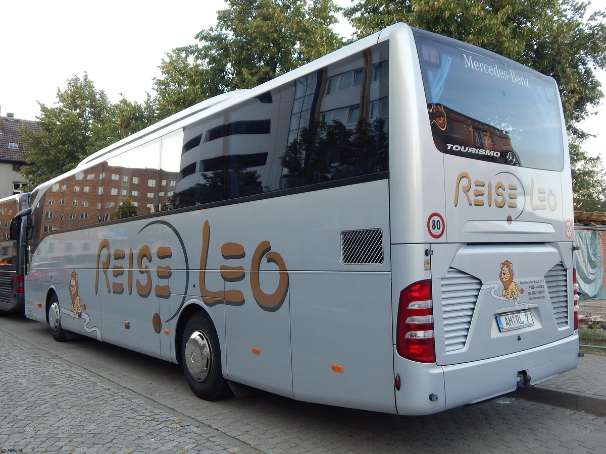 Mercedes Tourismo von ReiseLeo aus Deutschland im Stadthafen Sassnitz. 