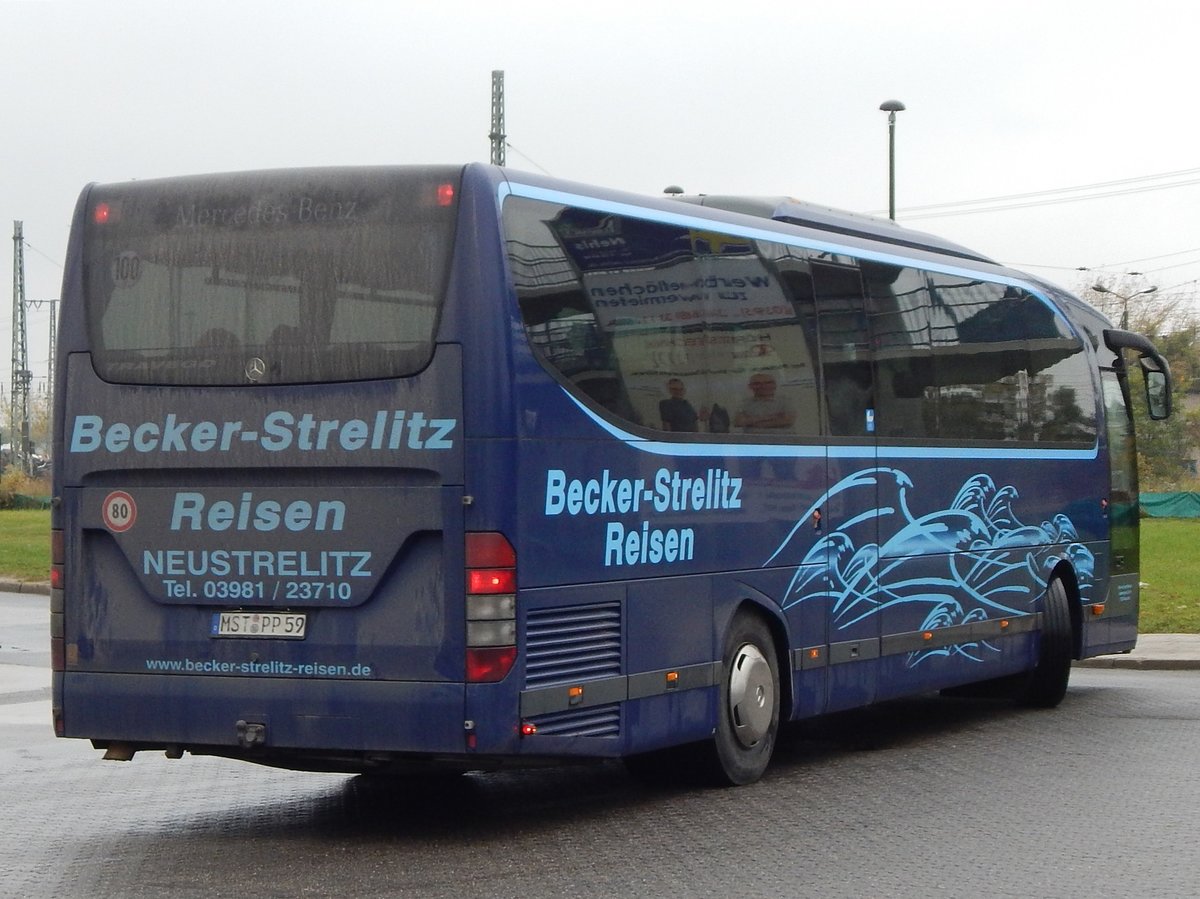 Mercedes Travego von Becker-Strelitz-Reisen aus Deutschland in Neubrandenburg.