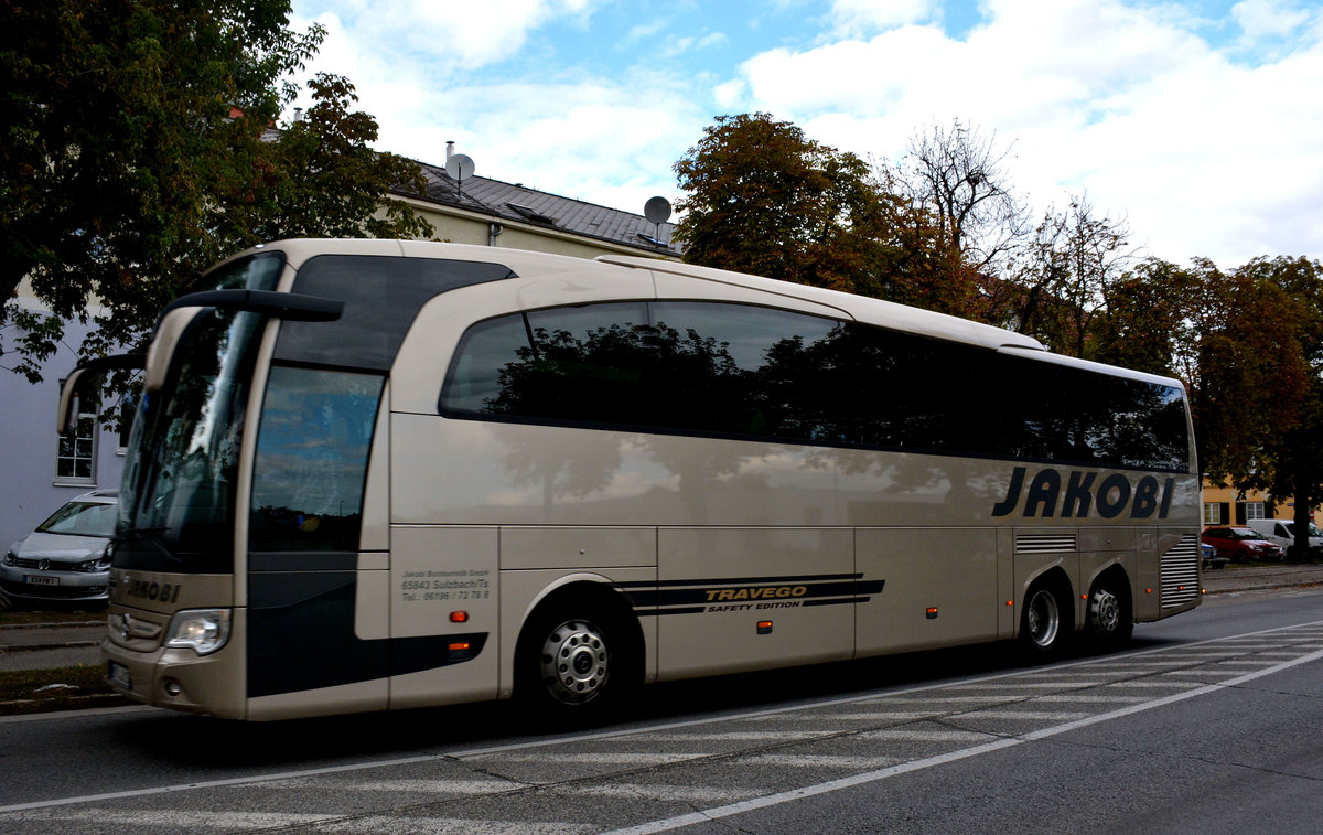 Mercedes Travego von Jakobi Reisen aus der BRD in Krems unterwegs.