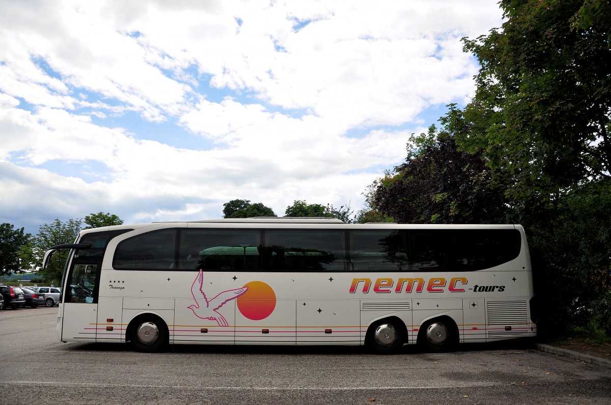 Mercedes Travego von der Nemec Touristik aus sterreich im Juni 2015 in Krems.