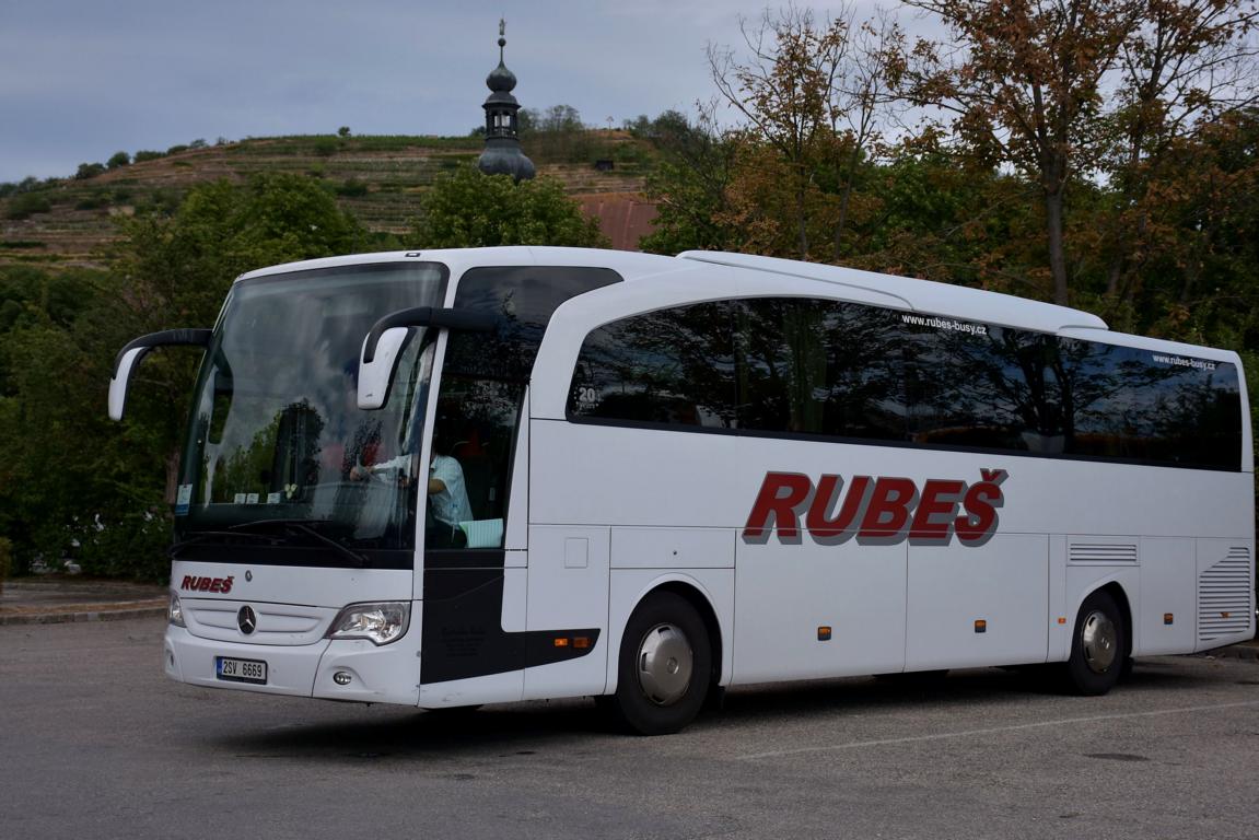 Mercedes Travego von Rubes Reise aus der CZ 2017 in Krems.