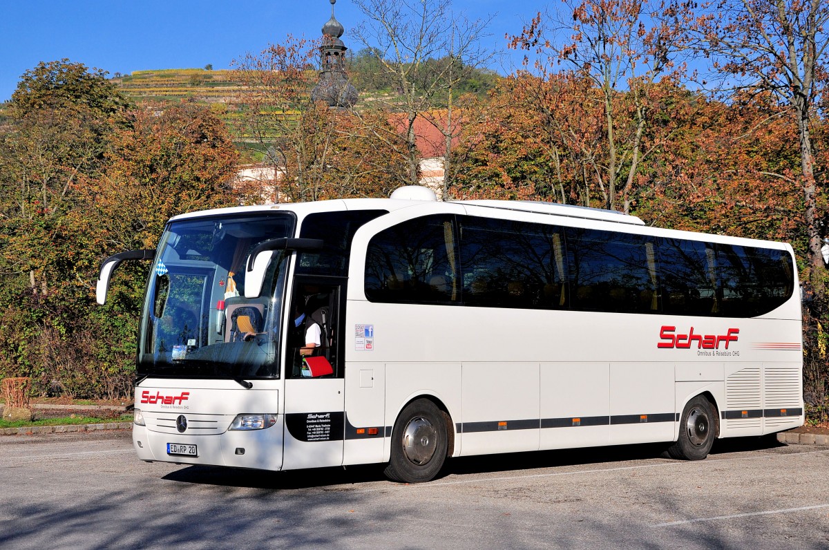 Mercedes Travego von Scharf Reisen aus der BRD am 18.10.2014 in Krems.