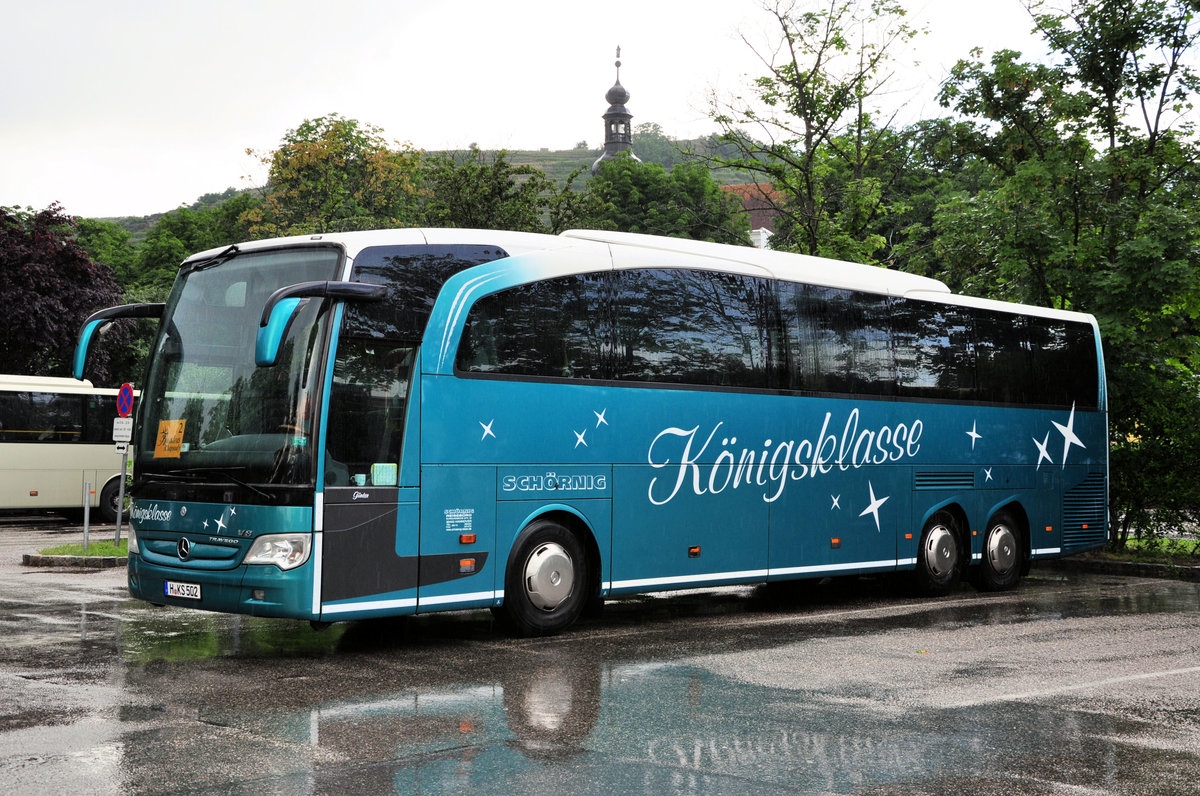 Mercedes Travego von Schrnig Reisen aus der BRD in Krems gesehen.