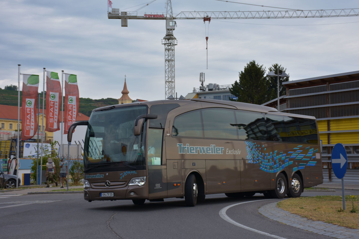 Mercedes Travego von Trierweiler Reisen aus der BRD 2017 in Krems.