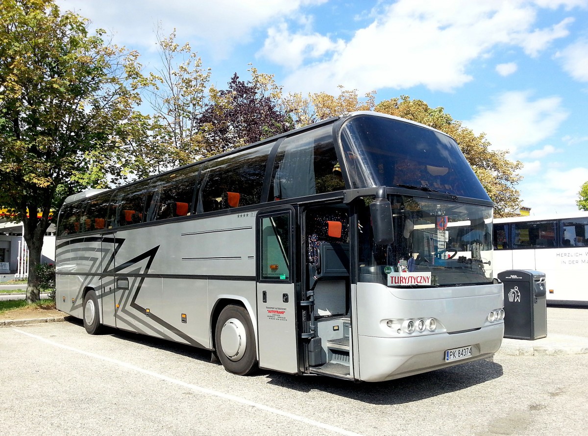 Neoplan Cityliner aus Polen am 13.8.2013 in Krems an der Donau.
