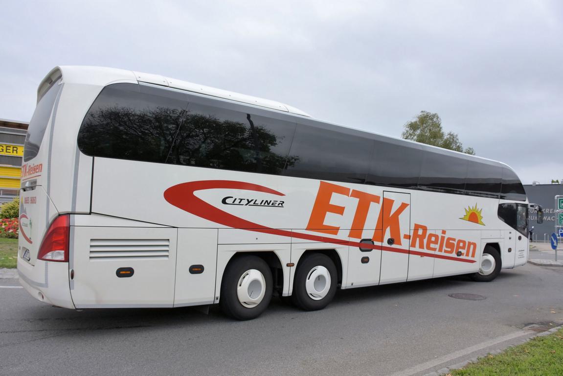 Neoplan Cityliner von ETK Reisen aus der BRD 2017 in Krems.