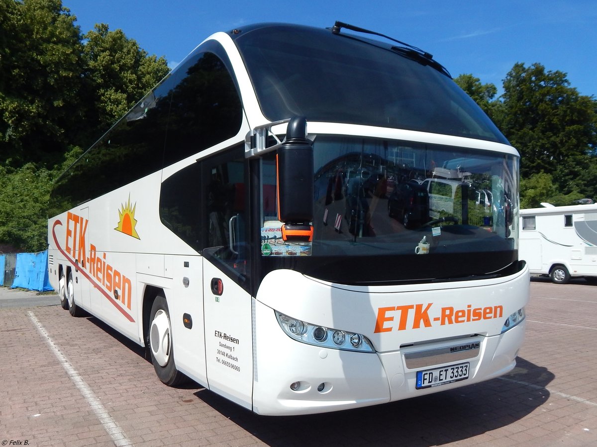 Neoplan Cityliner von ETK-Reisen aus Deutschland im Stadthafen Sassnitz.