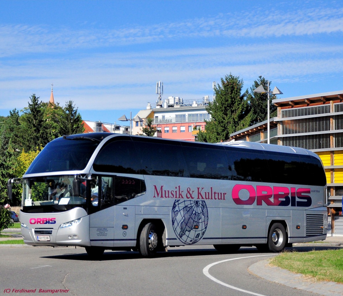 Neoplan Cityliner von Johann OFNER-ORBIS Reisen aus sterreich im Herbst 2013 in Krems.