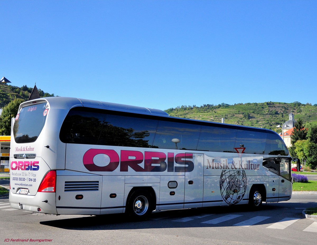 Neoplan Cityliner von Johann OFNER-ORBIS Reisen aus sterreich im Herbst 2013 in Krems.