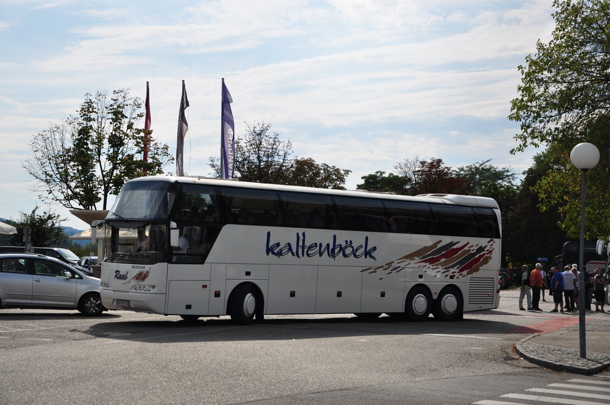 Neoplan Cityliner von Kaltenbck Reisen aus sterreich in Krems gesehen.