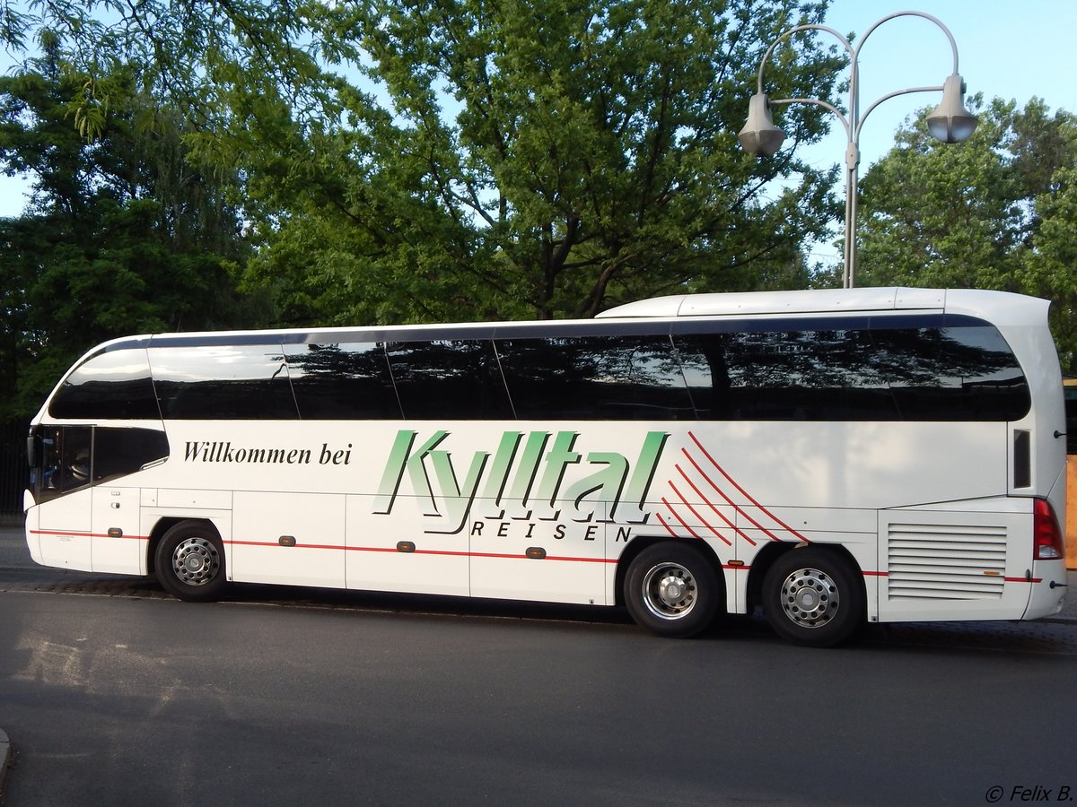 Neoplan Cityliner von Kylltal Reisen aus Deutschland in Berlin.