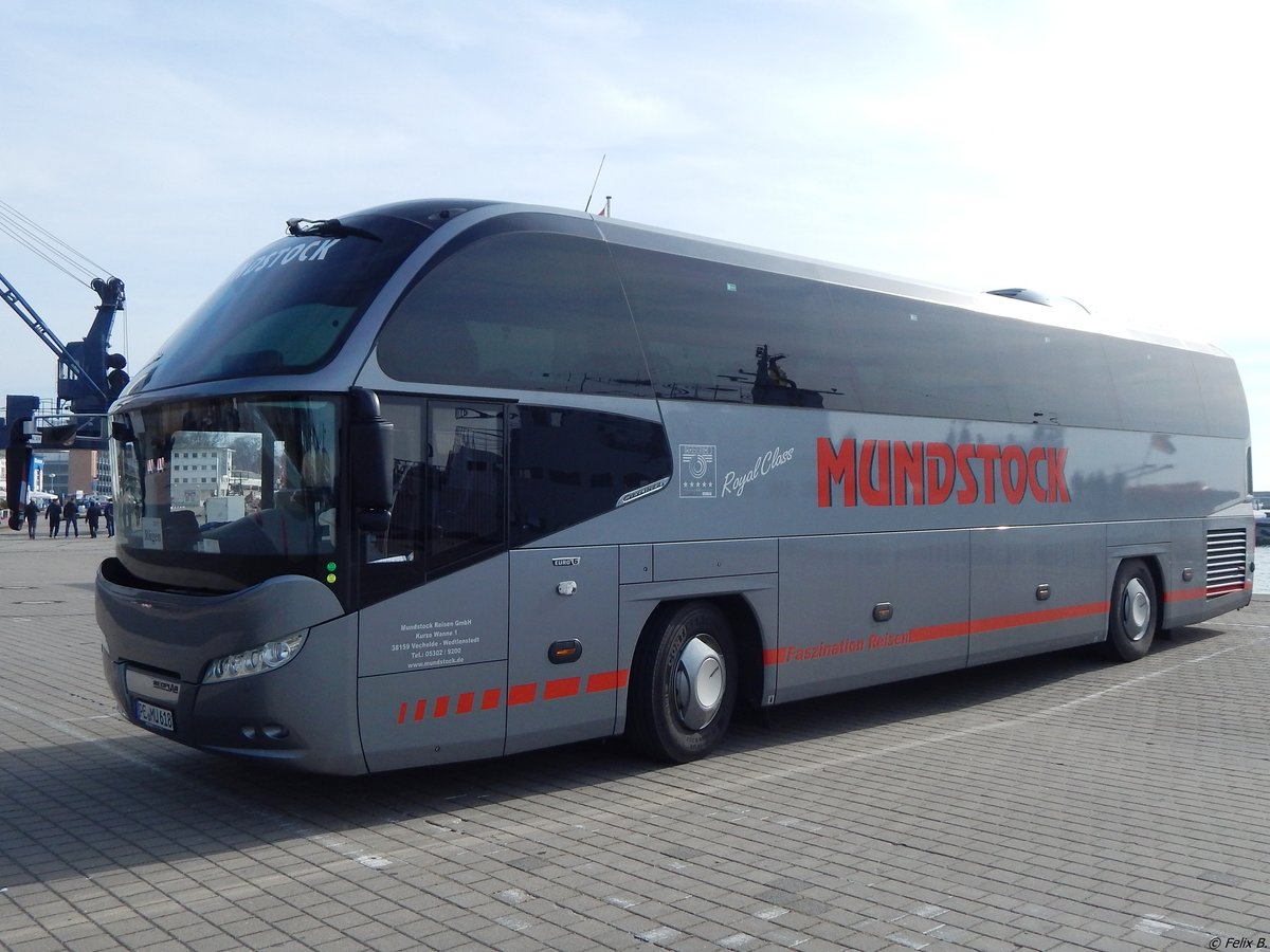 Neoplan Cityliner von Mundstock aus Deutschland im Stadthafen Sassnitz.