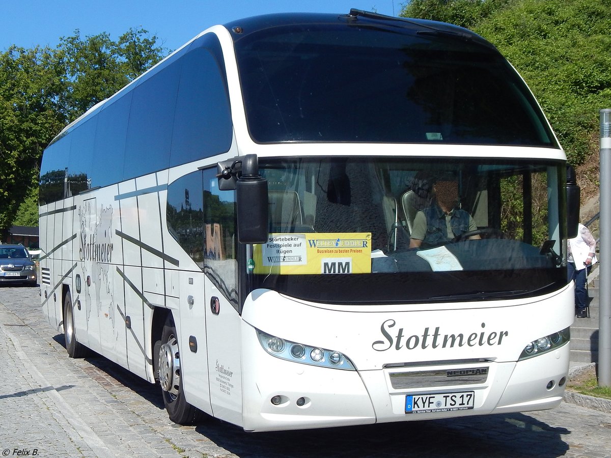 Neoplan Cityliner von Stottmeier aus Deutschland im Stadthafen Sassnitz.