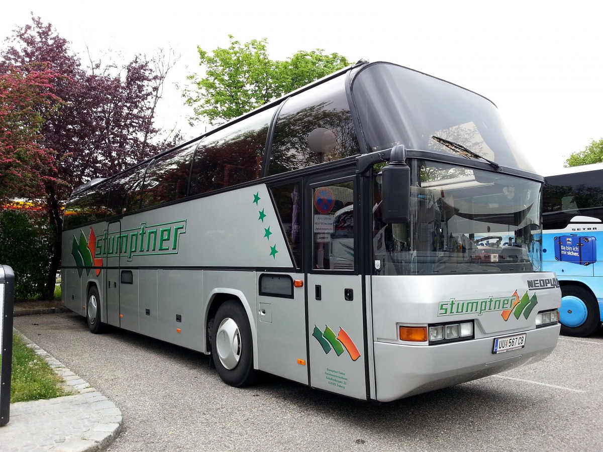 Neoplan Cityliner von Stumptner aus sterreich im April 2014 in Krems.