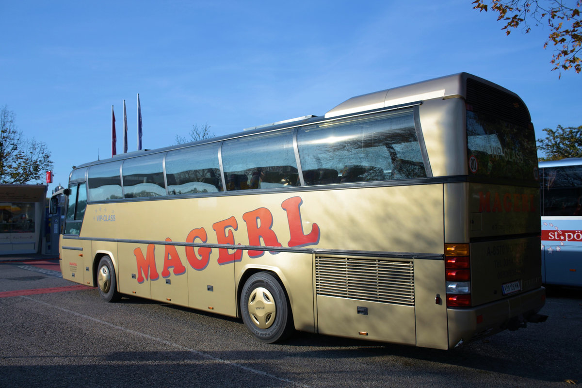 Neoplan Jetliner von Magerl Reisen aus sterreich in Krems.