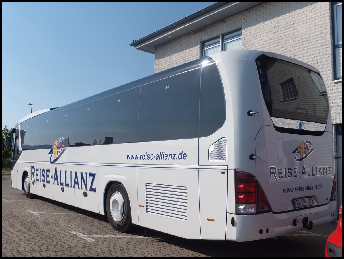 Neoplan Jetliner von Reise-Allianz/Meyering aus Deutschland in Sassnitz.