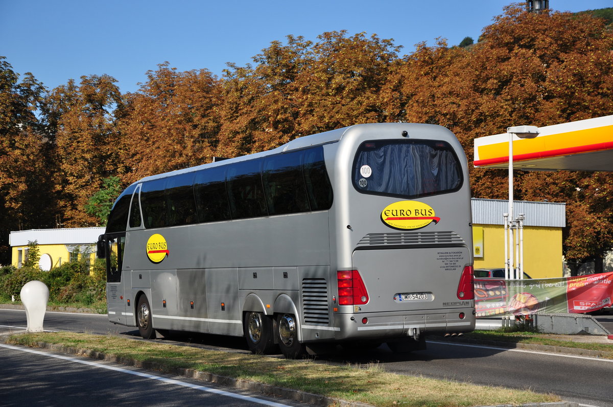 Neoplan Starliner von  Eurobus  aus PL in Krems gesehen.