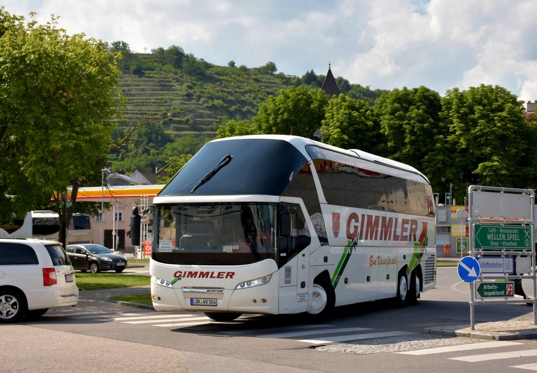 Neoplan Starliner von Gimmler RFeisen aus der BRD 2018 in Krems.