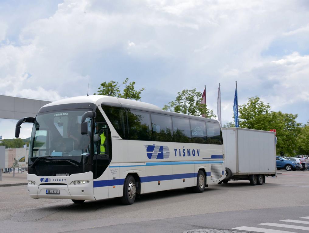 Neoplan Tourliner von Tisnov Reisen aus der CZ in Krems.