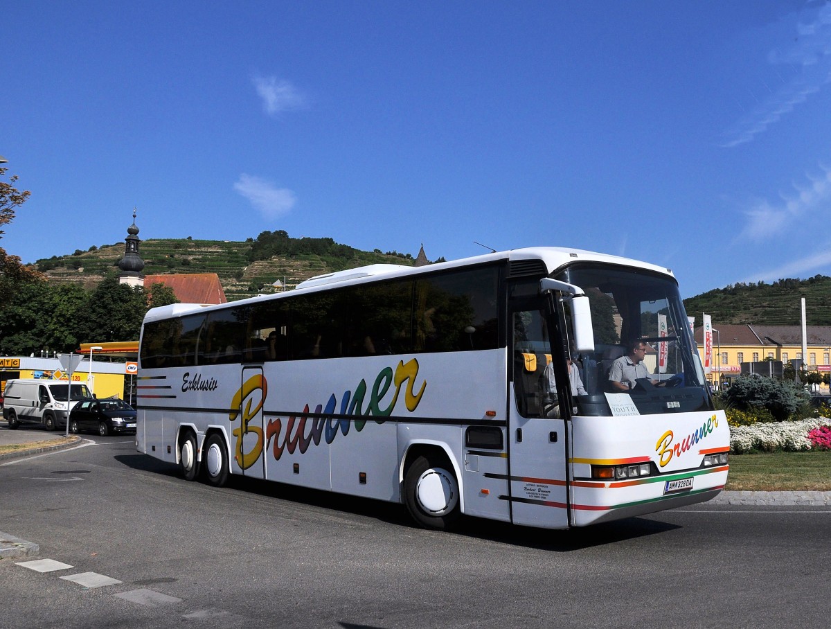 NEOPLAN Transliner von BRUNNER Reisen/sterreich im Juli 2013 in Krems unterwegs.