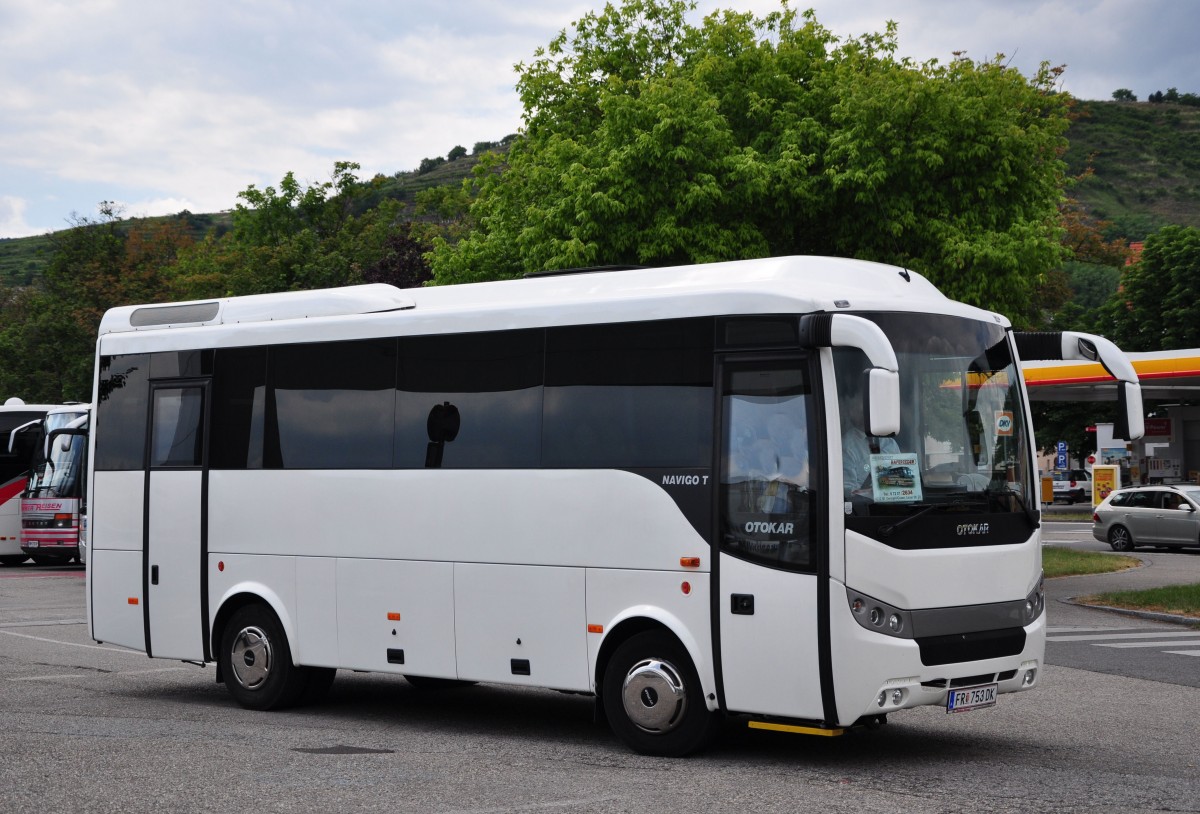 Otokar Navigo T vom Reisedienst Raferzeder aus sterreich im Juni 2016 in Krems.