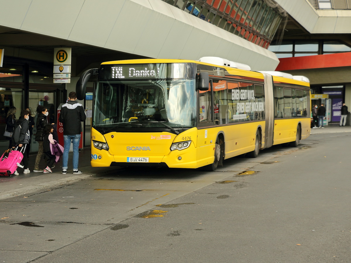Scania Citywide der BVG in Berlin vor den in kürze schließenden Flughafen Berlin Tegel.