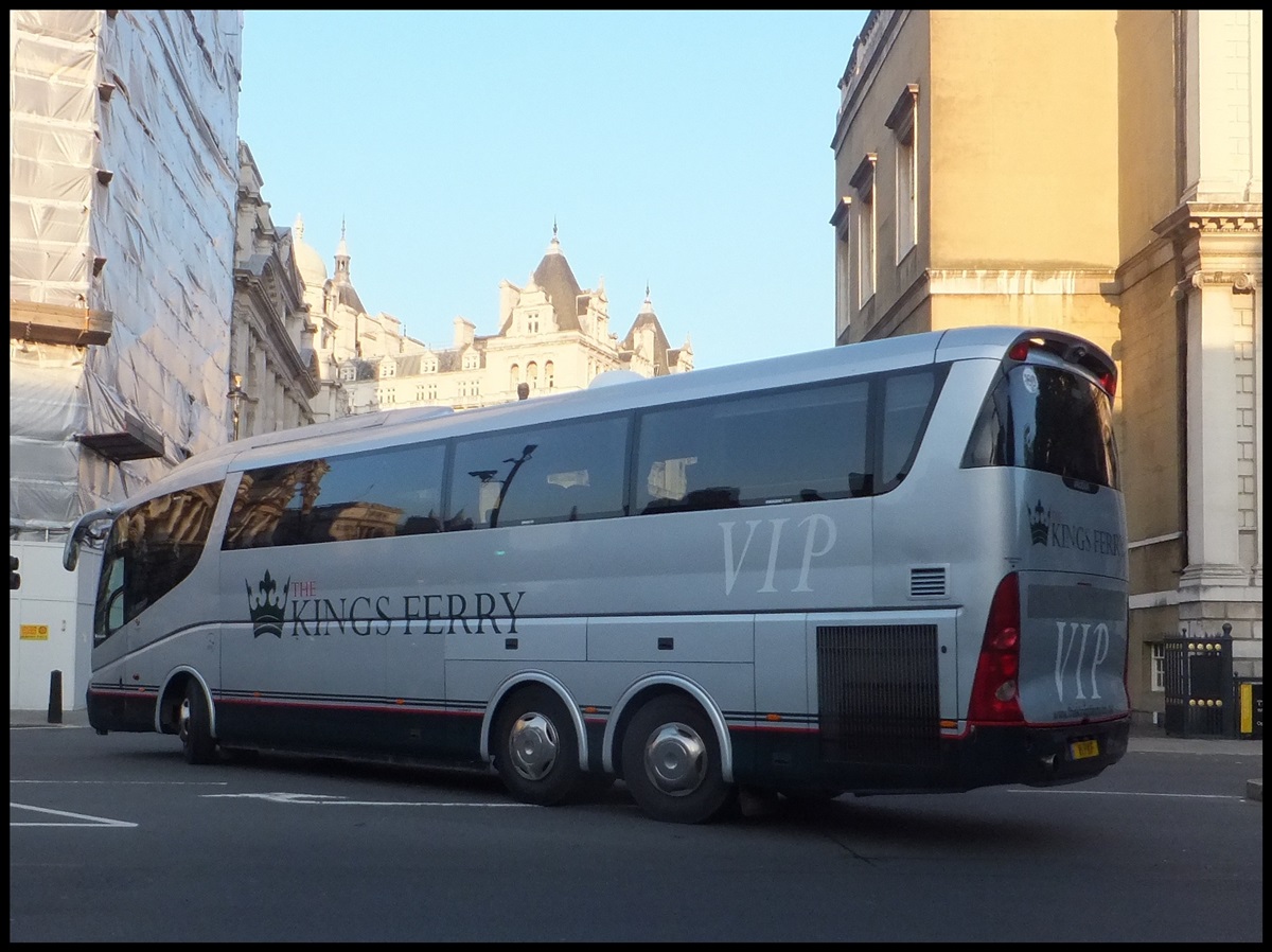 Scania Irizar von Kings Ferry aus England in London.