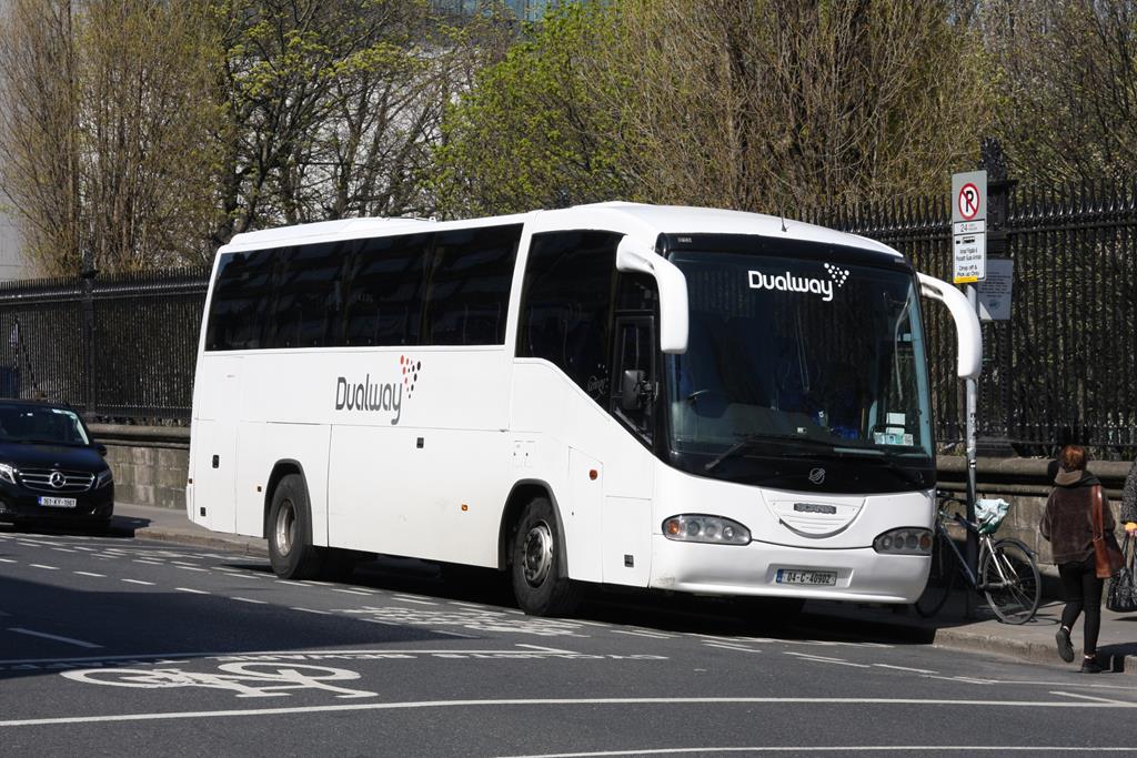 Scania Reisebus der Fa. Dualway am 8.4.2017 in Dublin in Irland.