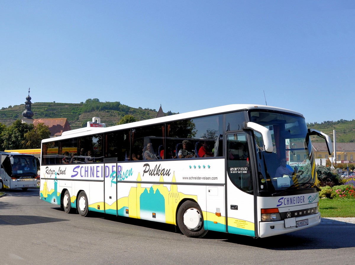 SETRA 317 GT-HD von SCHNEIDER Reisen aus Pulkau/Niedersterreich im September 2013 in Krems unterwegs.