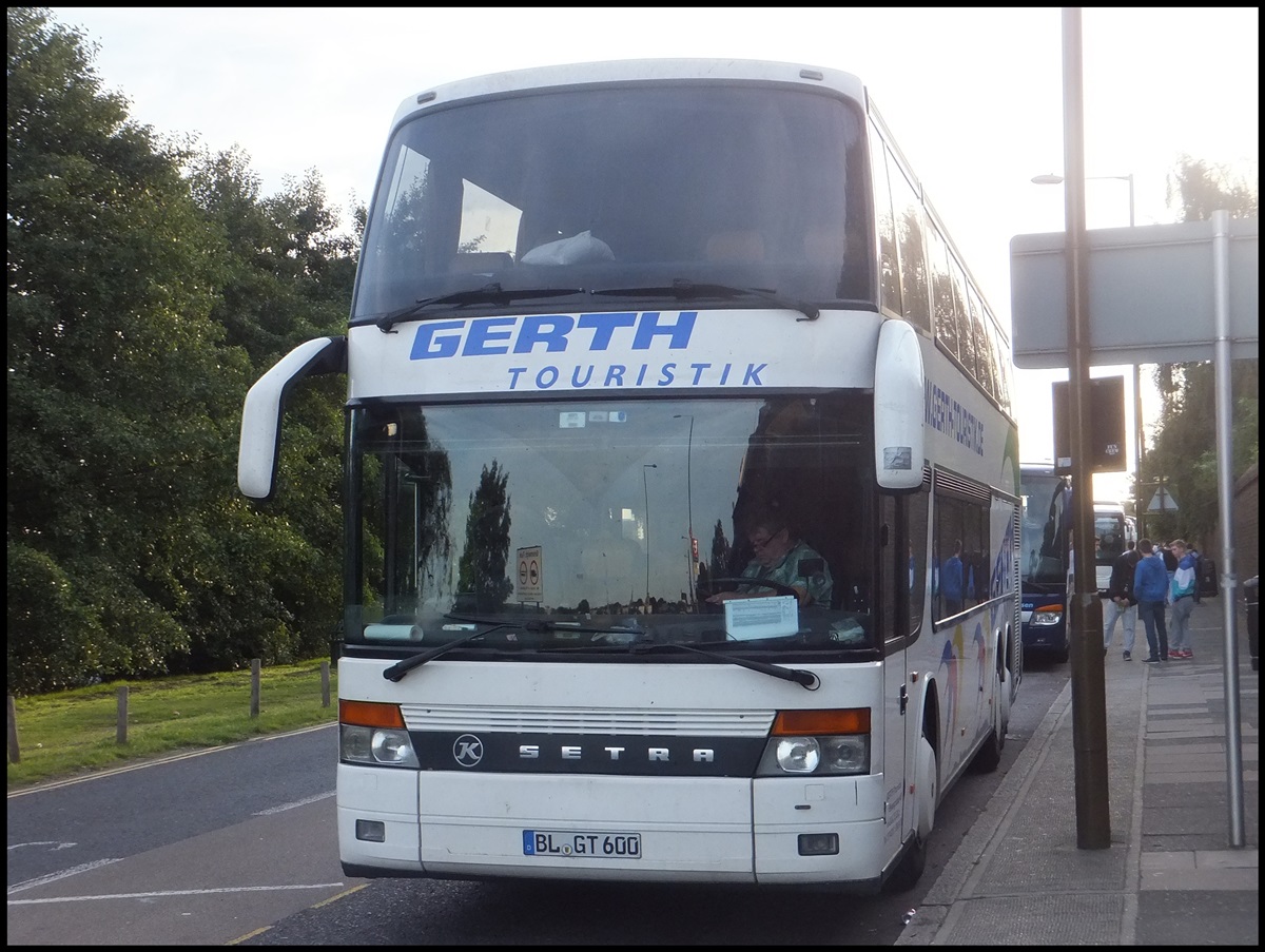 Setra 328 DT von Gerth Touristik aus Deutschland in London.