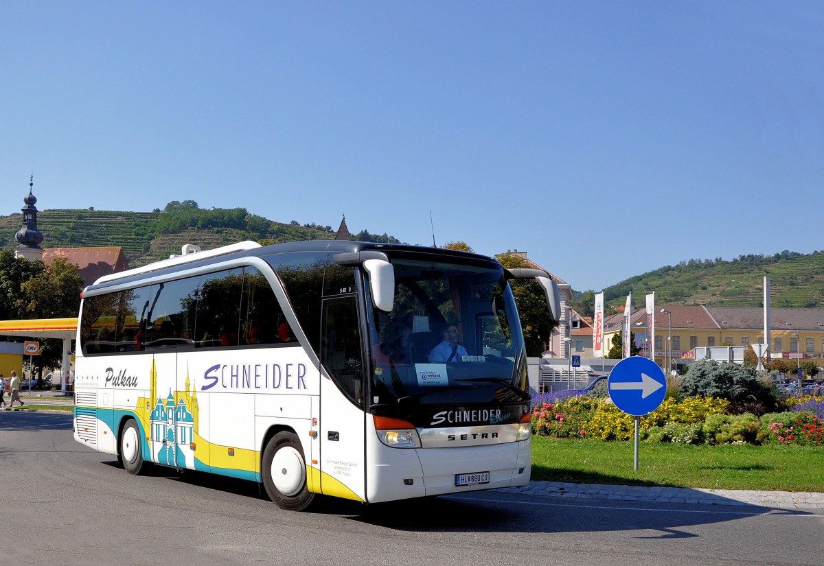 SETRA 411 D von SCHNEIDER Reisen aus Pulkau/Niedersterreich im September 2013 in Krems unterwegs.