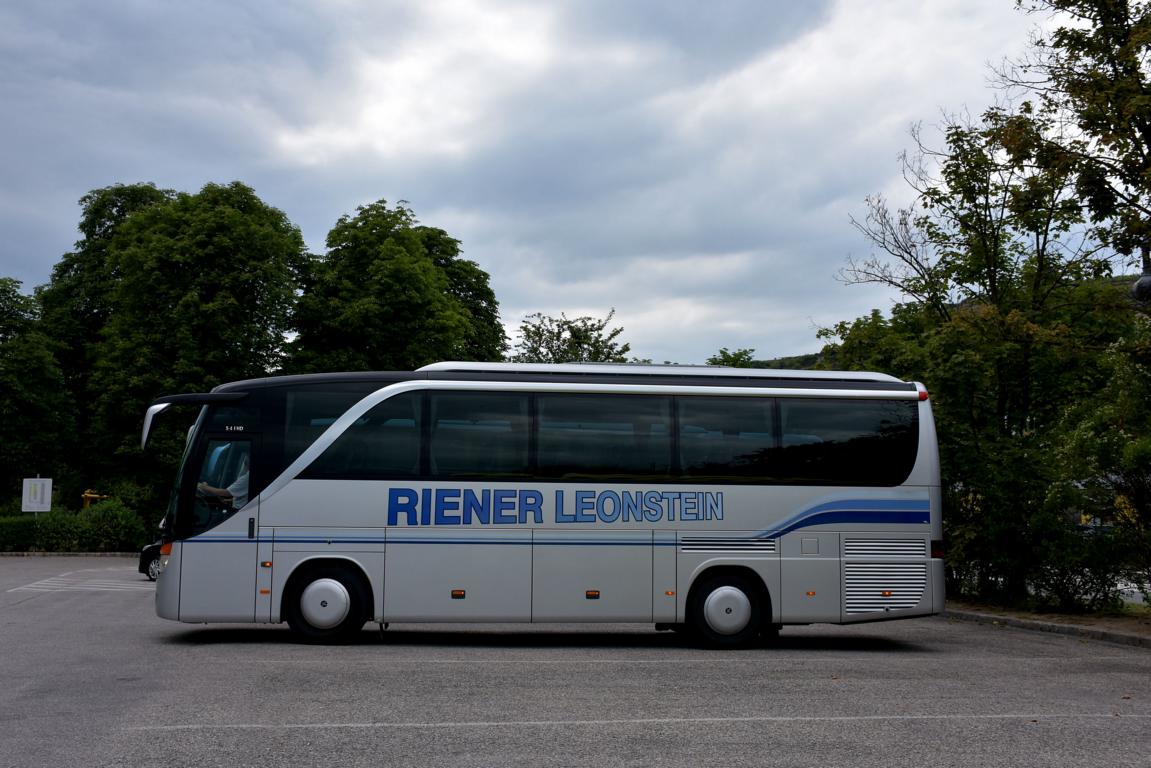 Setra 411 HD von RIENER Reisen aus sterreich 06/2017 in Krems.