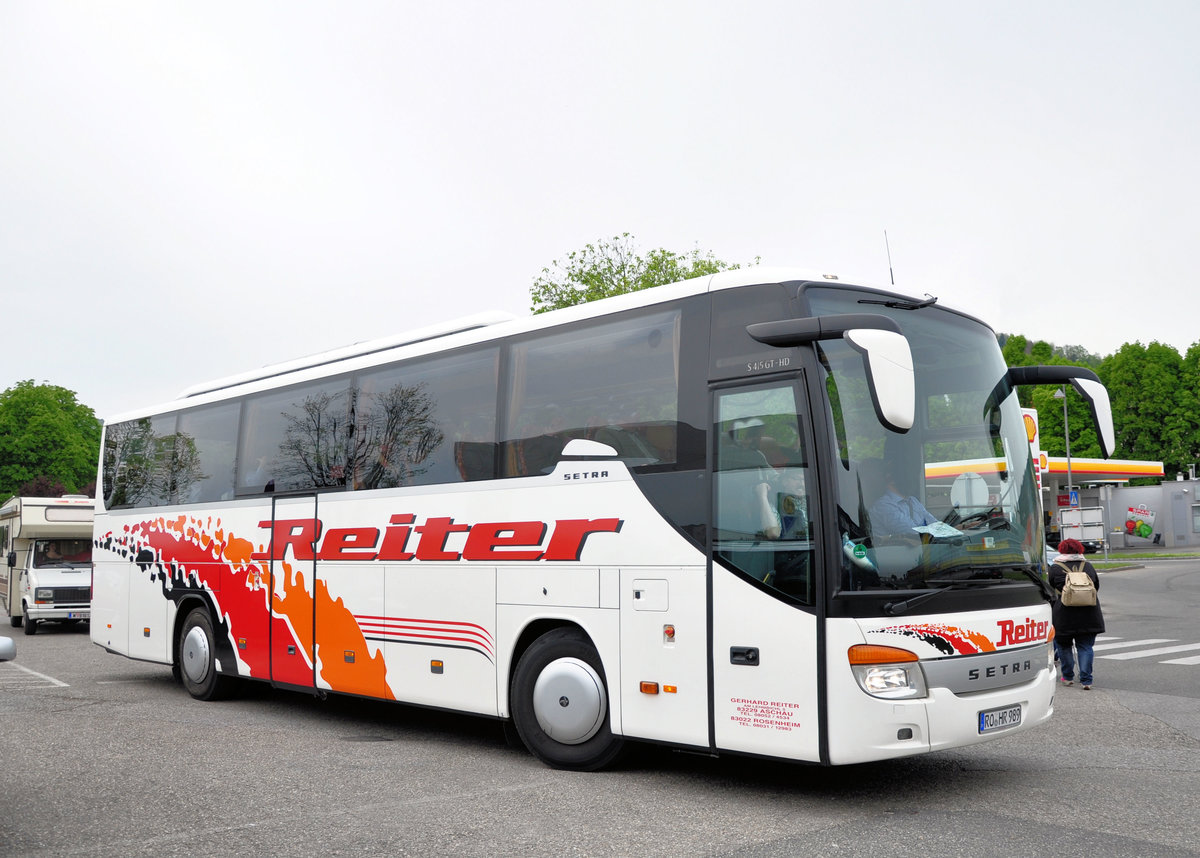 Setra 415 GT-HD con Reiter Reisen aus der BRD in Krems gesehen.