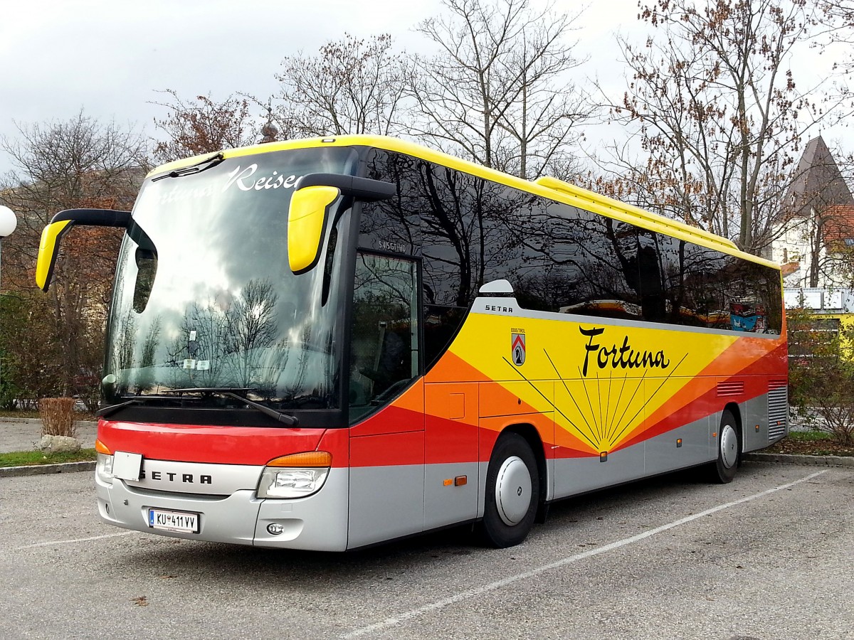 Setra 415 GT-HD von Fortuna Reisen aus sterreich am 16.11.2014 in Krems.