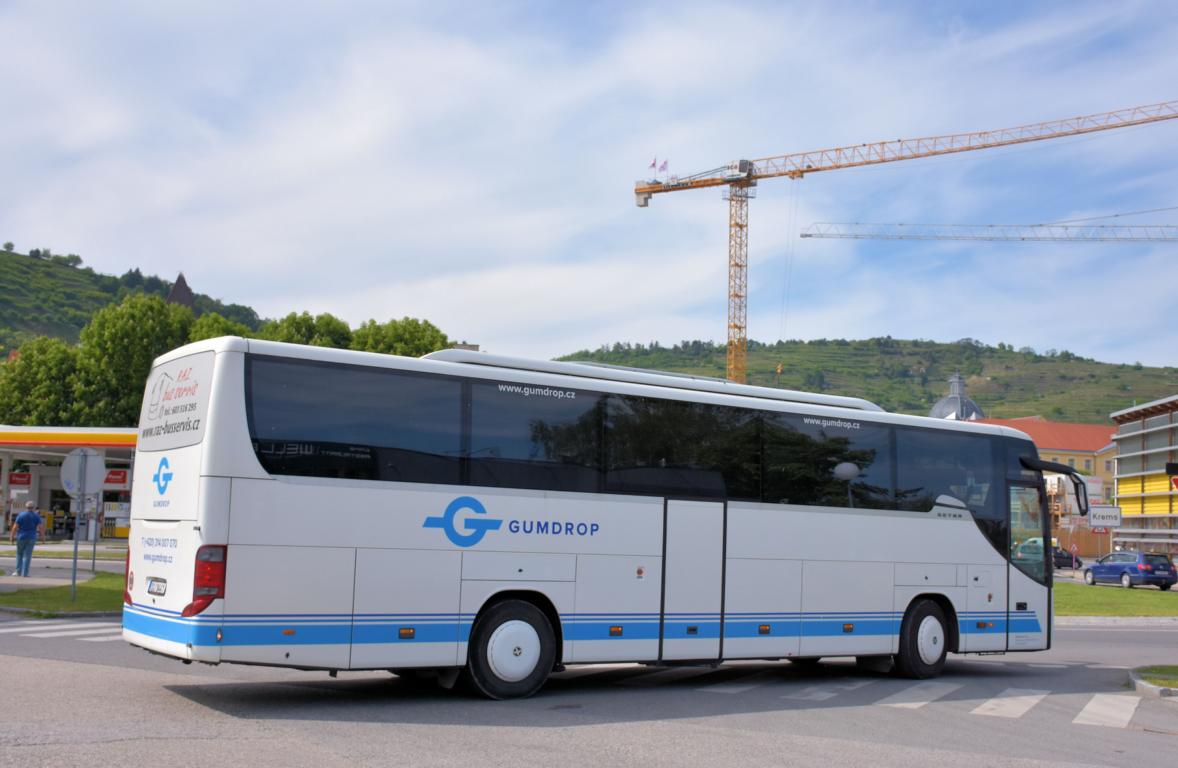 Setra 415 GT-HD von Gumdrop Reisen aus der CZ in Krems.