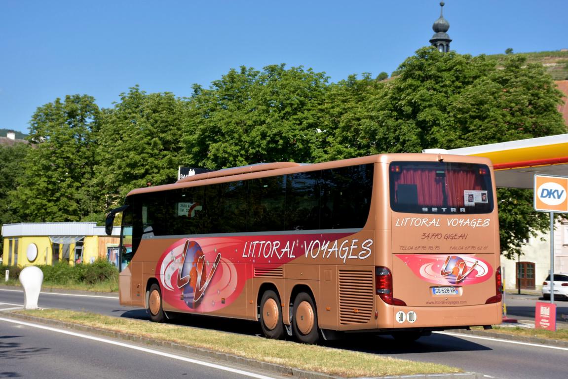 Setra 415 GT-HD von Littoral Voyages aus Frankreich 06/2017 in Krems.