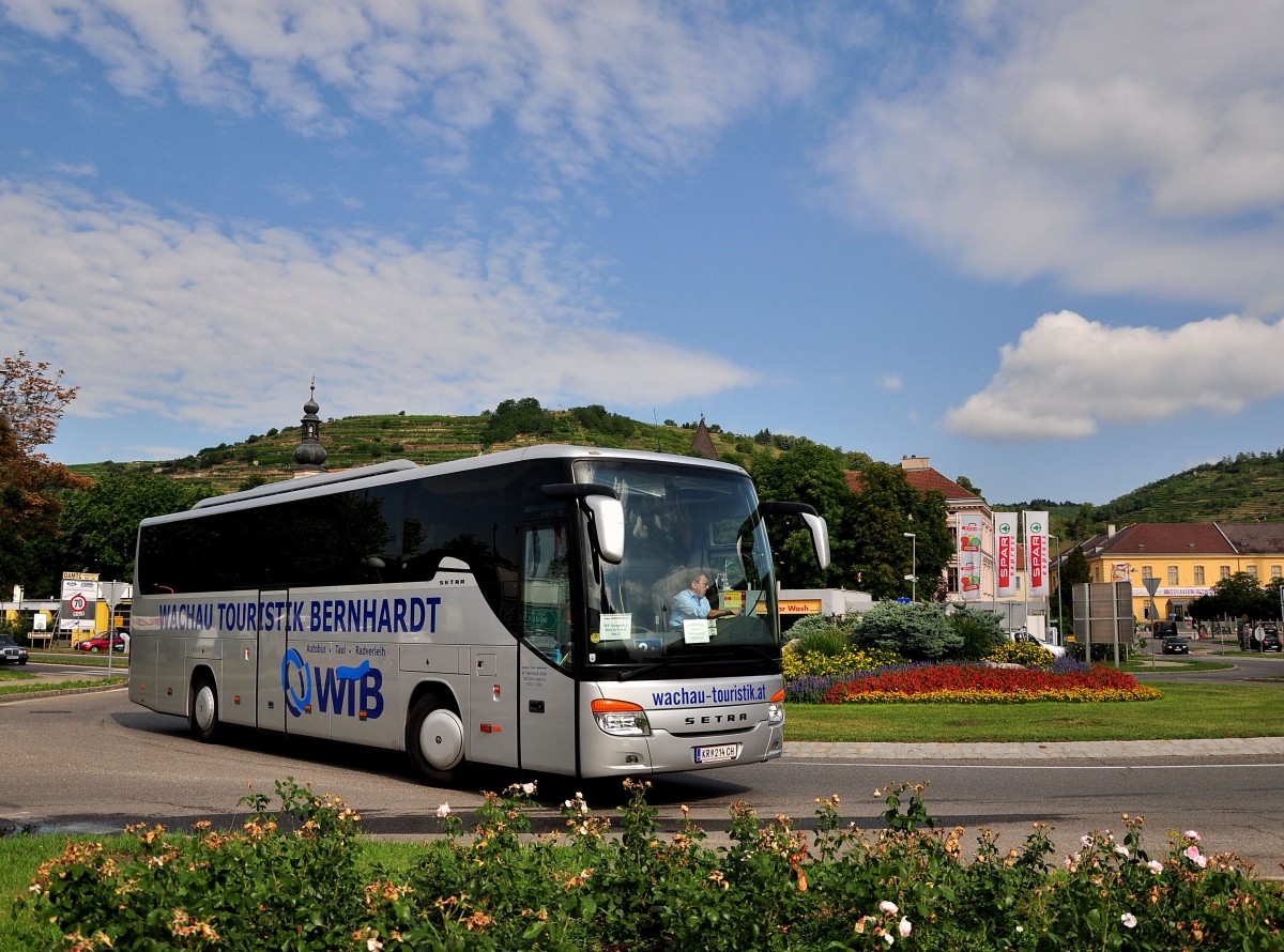 Setra 415 GT-HD von WTB (Wachau Touristik Bernhardt)am 12.Juli 2014 in Krems gesehen.
