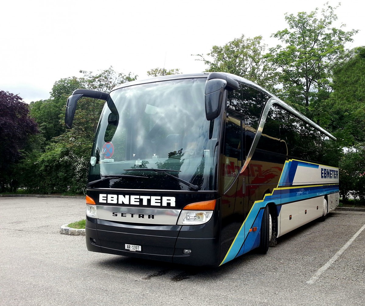 Setra 415 HD von Ebneter Reisen aus der Schweiz am 30.Mai 2014 in Krems gesehen.