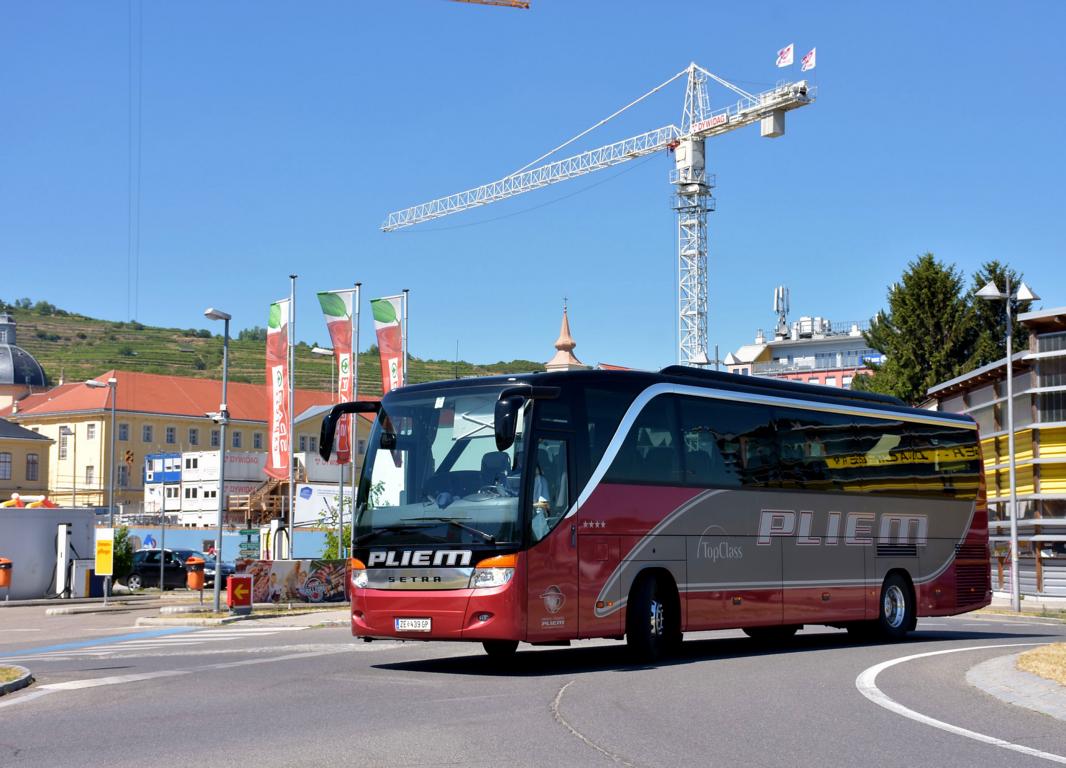 Setra 415 HD von PLIEM Reisen aus sterreich 06/2017 in Krems.
