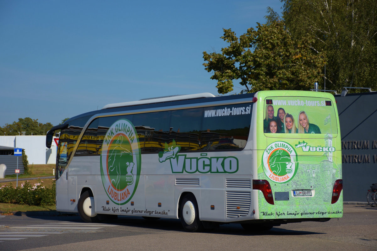 Setra 415 HD von Vucko Reisen aus SLO in Krems.