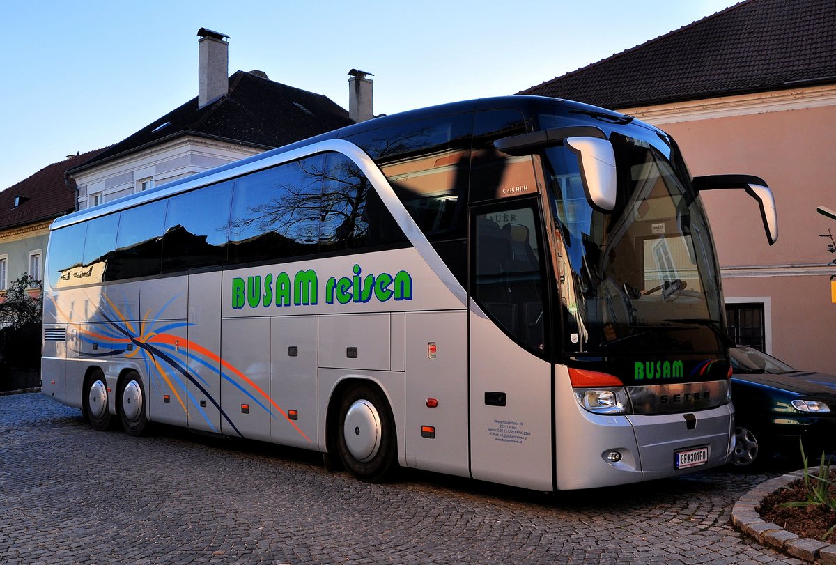 Setra 415 HDH von Busam Reisen aus sterreich in Krems gesehen.