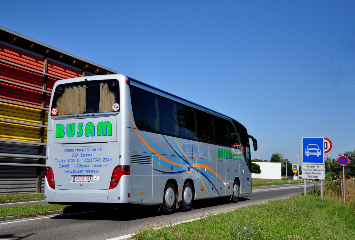 Setra 415 HDH von BUSAM Reisen aus sterreich in Krems unterwegs.